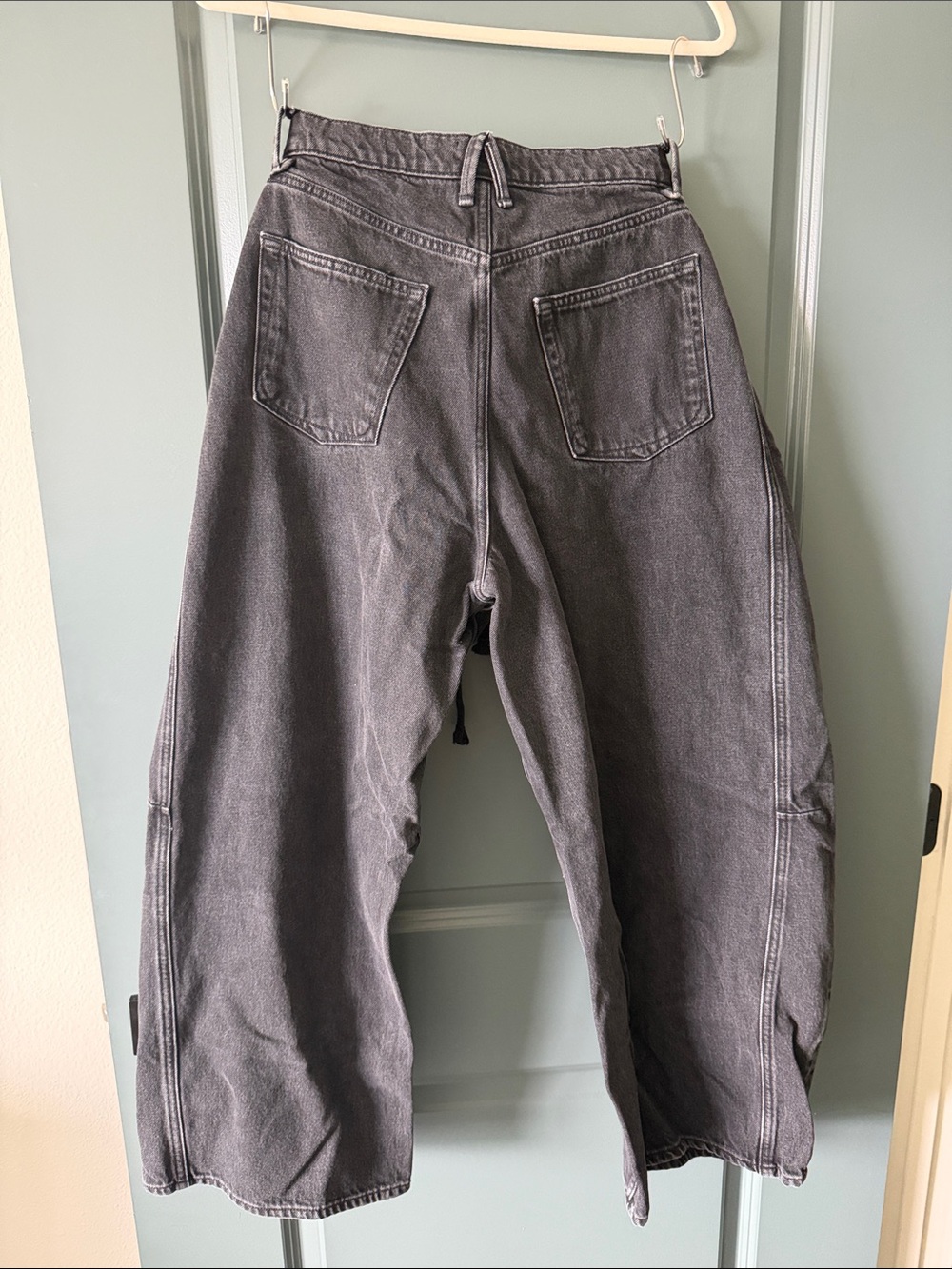 Good American Good Extreme Barrel Jeans- Black - Picture 4 of 4